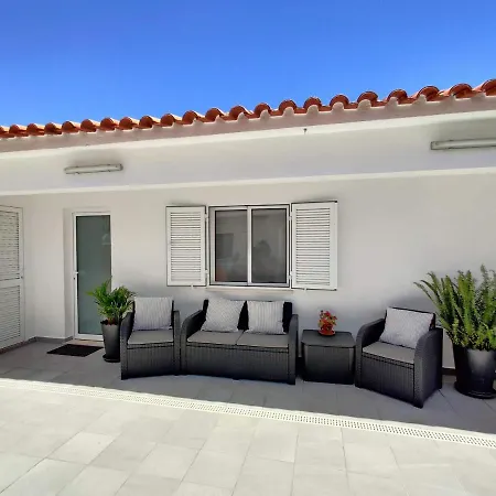 Casa Sequeira * 알부페이라